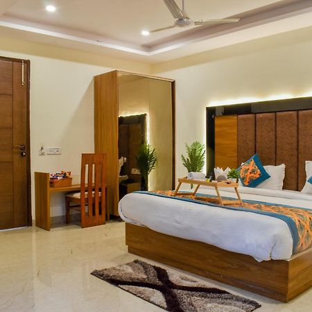 Hotel Yash Palace Near Igi Airport New Delhi Luaran gambar