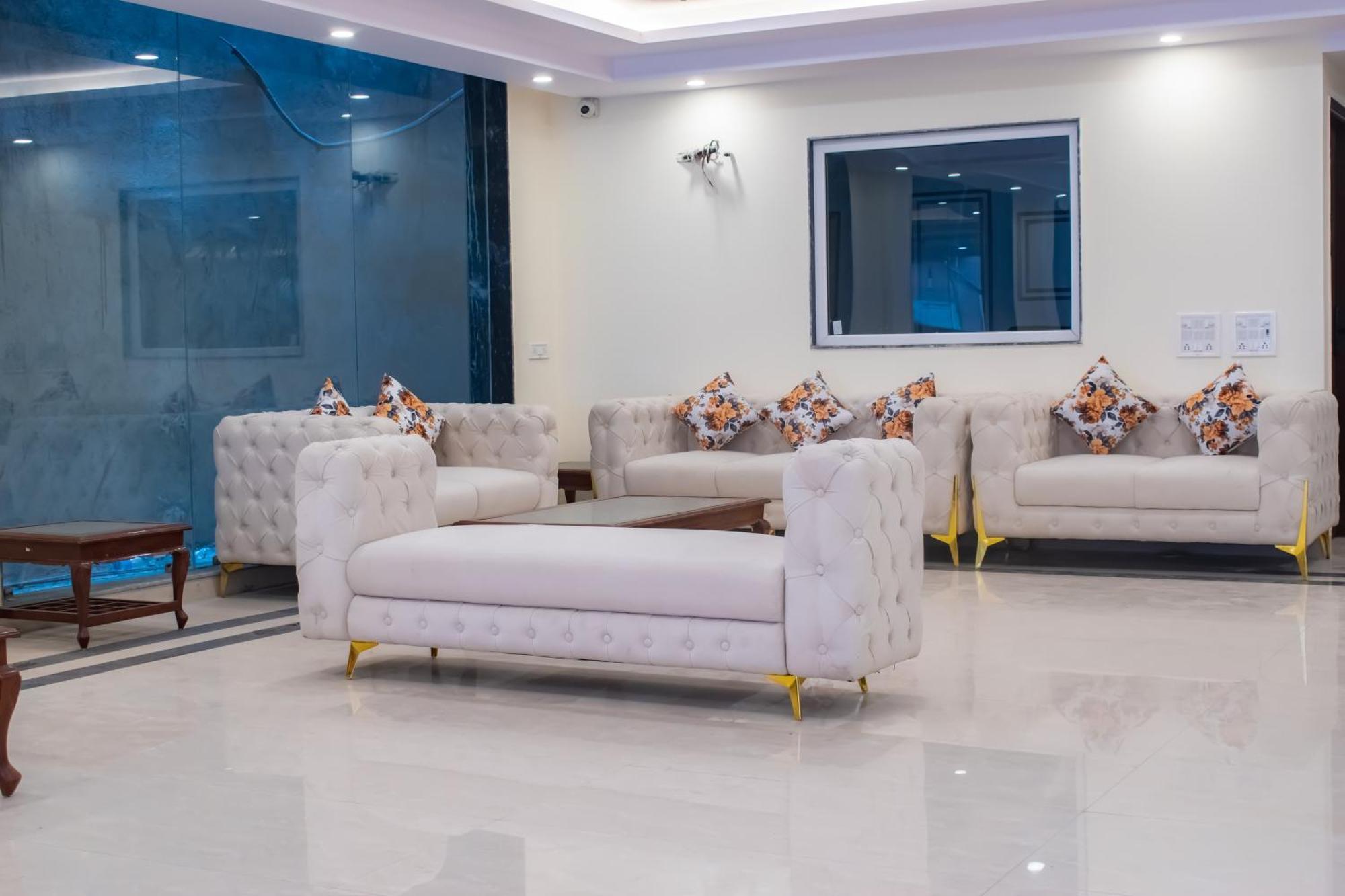 Hotel Yash Palace Near Igi Airport New Delhi Luaran gambar